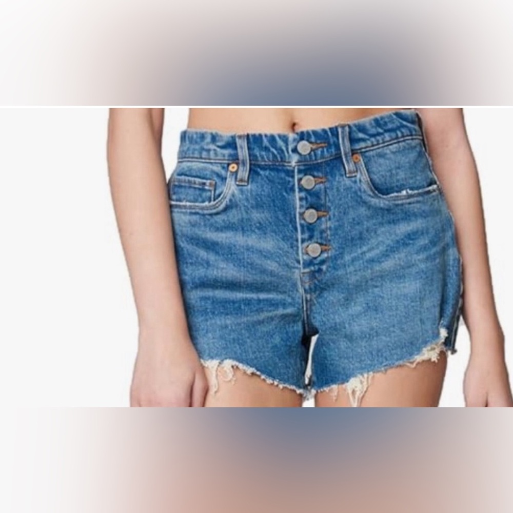 NWT BlankNYC Women’s The Barrow Denim Cut Off Button Fly Shorts - Size 31”